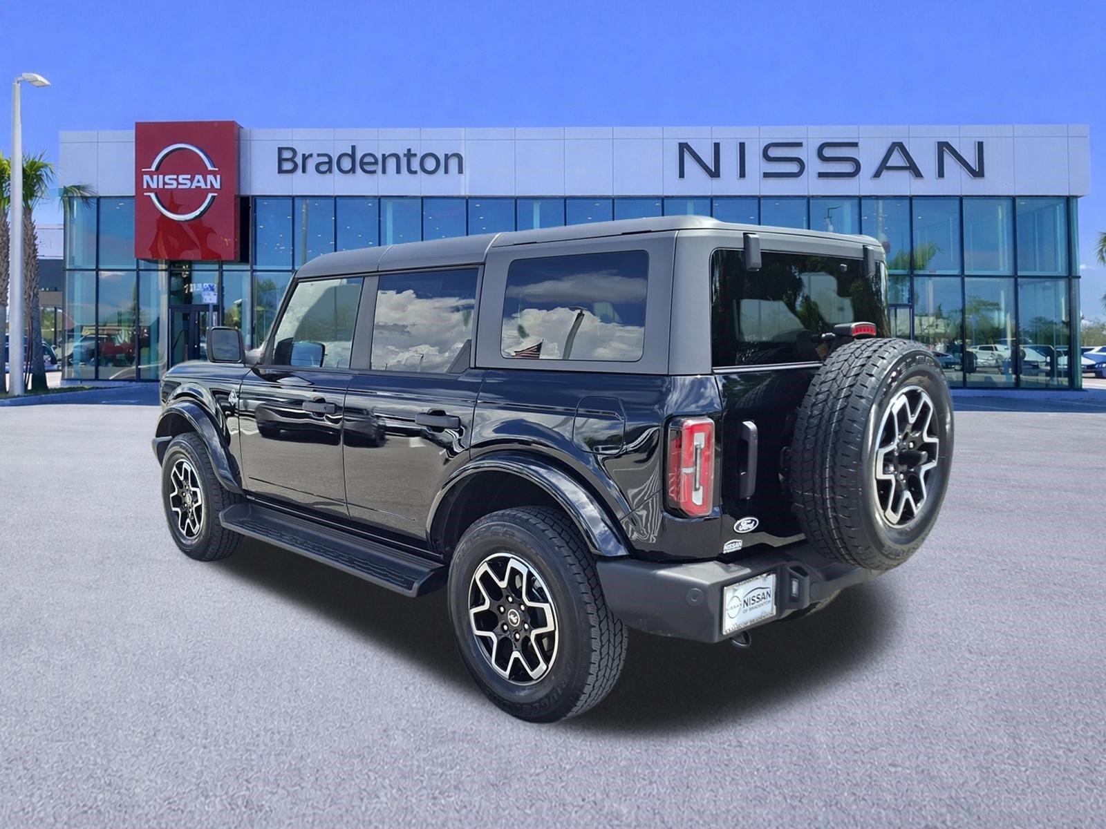 Used 2026 Ford Bronco Outer Banks AWD/4WD image 7