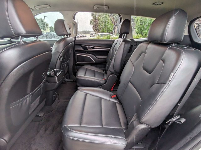 Used 2023 Kia Telluride S FWD image 14