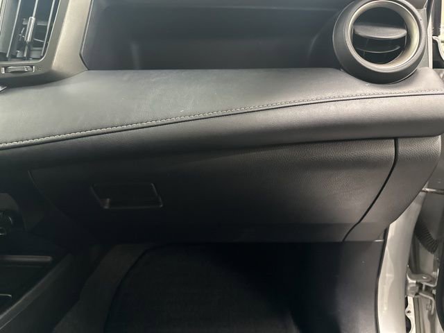 Used 2013 Toyota RAV4 Limited image 25