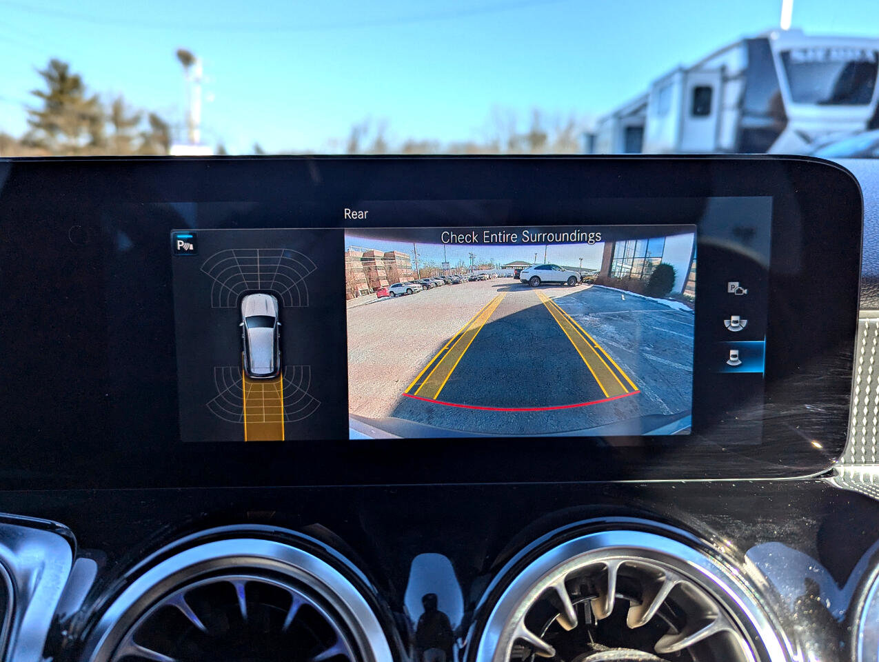 Used 2022 Mercedes-Benz EQB 300 4MATIC image 23