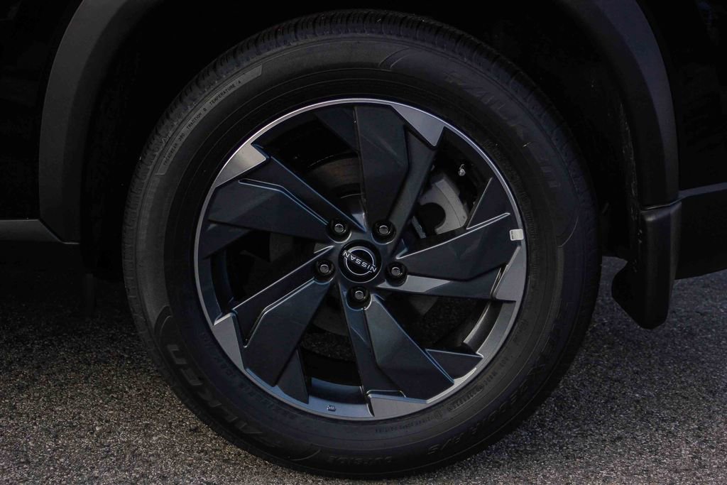 New 2025 Nissan Rogue SV w/ SV Premium Package image 12