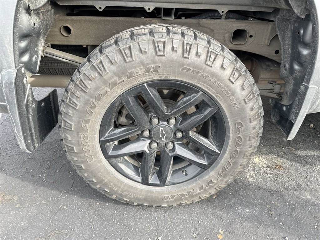 Used 2020 Chevrolet Silverado 1500 Custom Trail Boss w/ Custom Convenience Package image 5