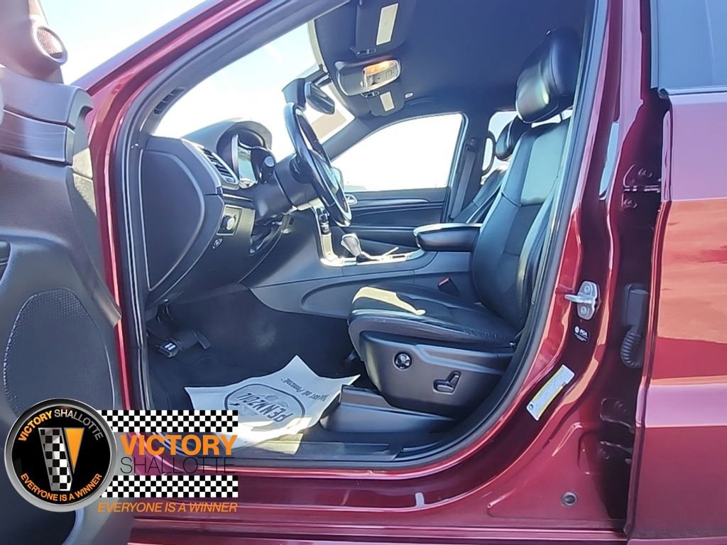 Certified 2022 Jeep Grand Cherokee Laredo X image 32