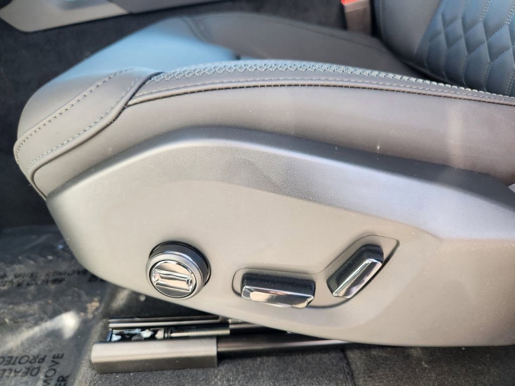 New 2026 Volvo XC90 B5 Core image 12