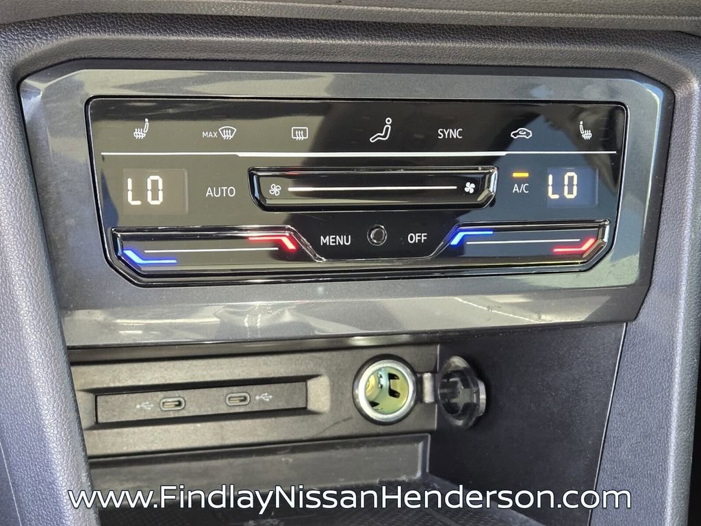 Used 2023 Volkswagen Tiguan SE w/ Panoramic Sunroof Package FWD image 29