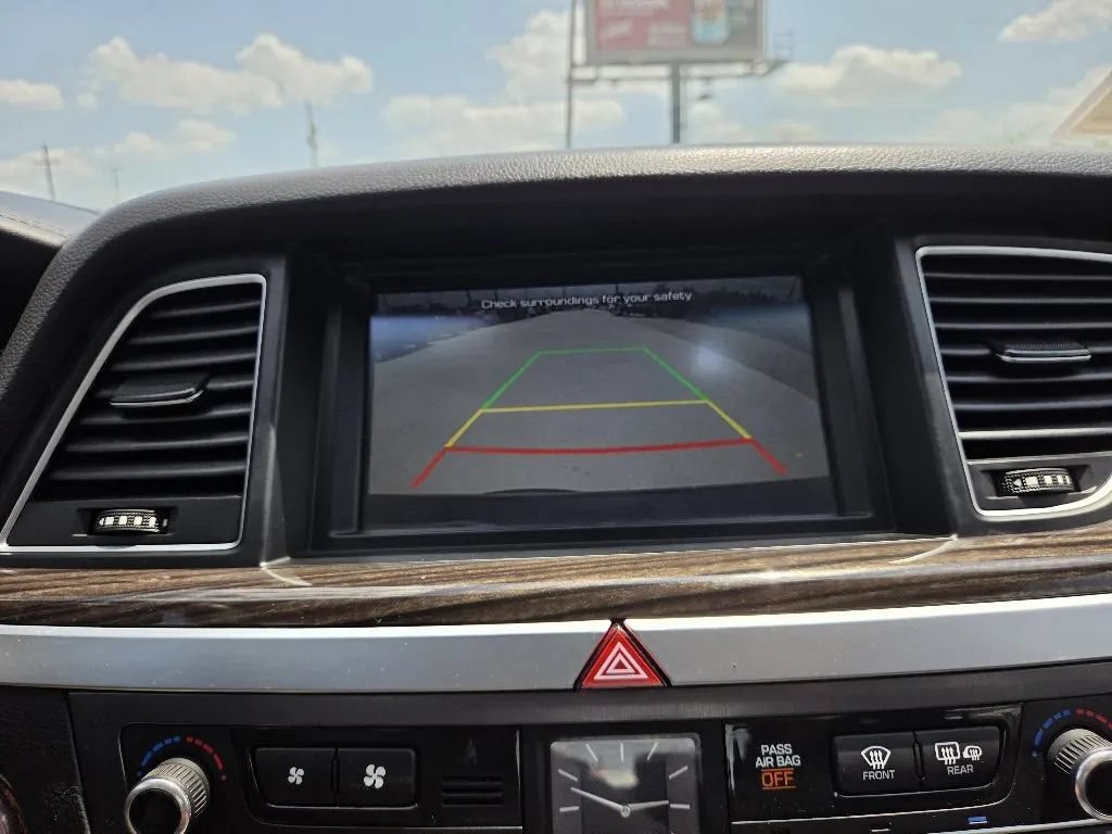 Used 2016 Hyundai Genesis 3.8 RWD image 33