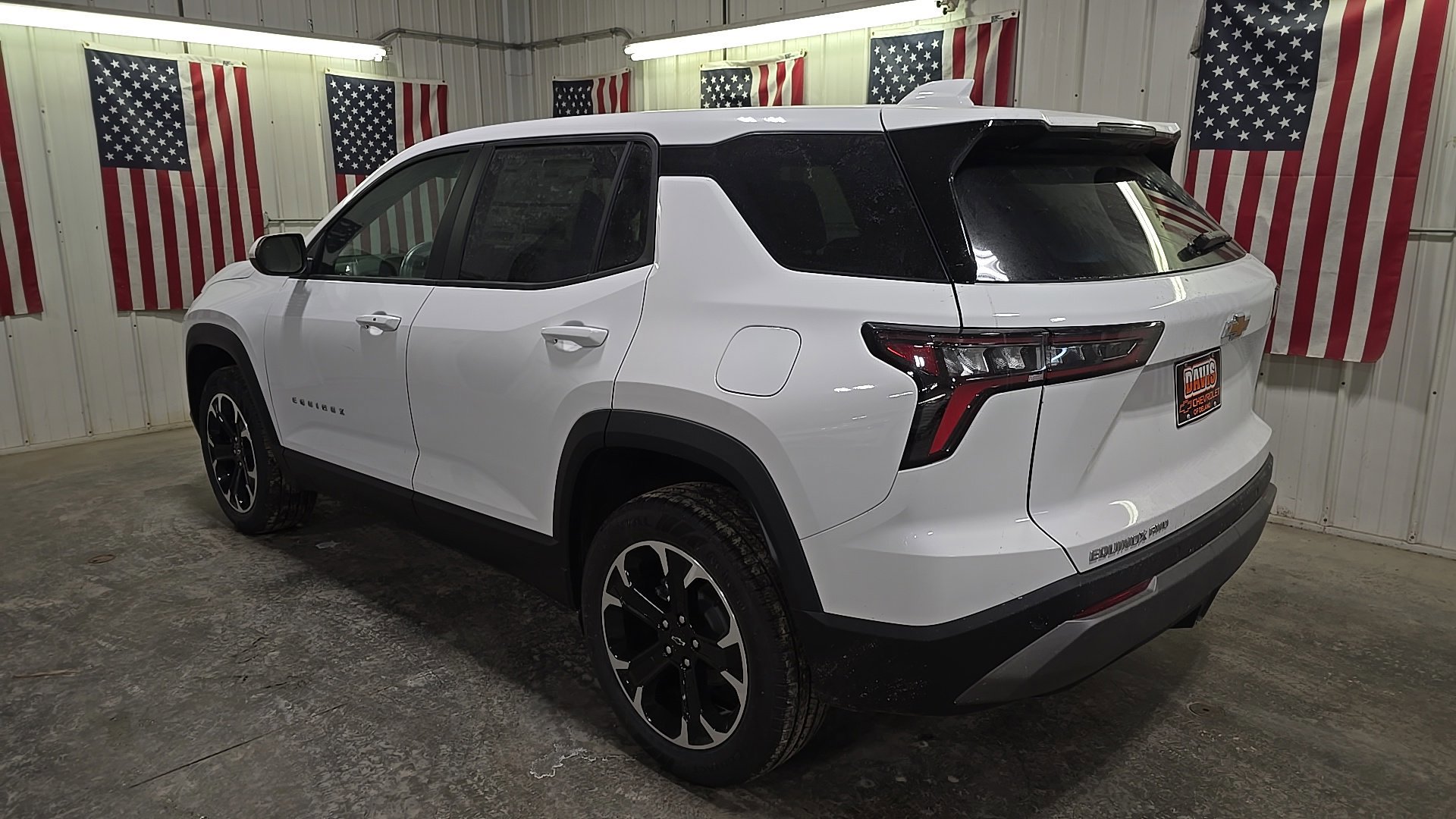 New 2026 Chevrolet Equinox LT w/ Convenience Package II image 2