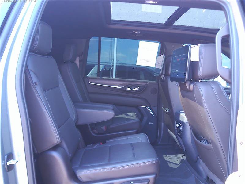 Used 2024 GMC Yukon XL Denali w/ Advanced Technology Package AWD/4WD image 13