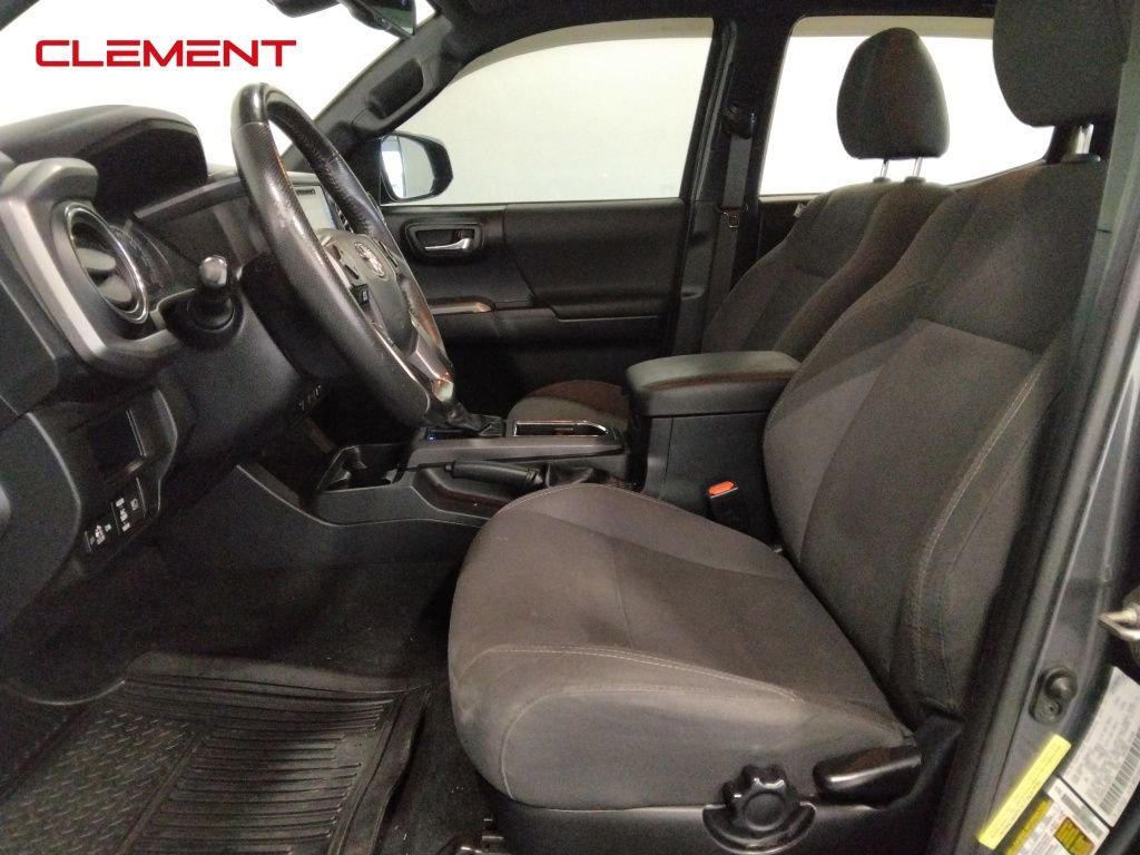 Used 2018 Toyota Tacoma TRD Off-Road image 22