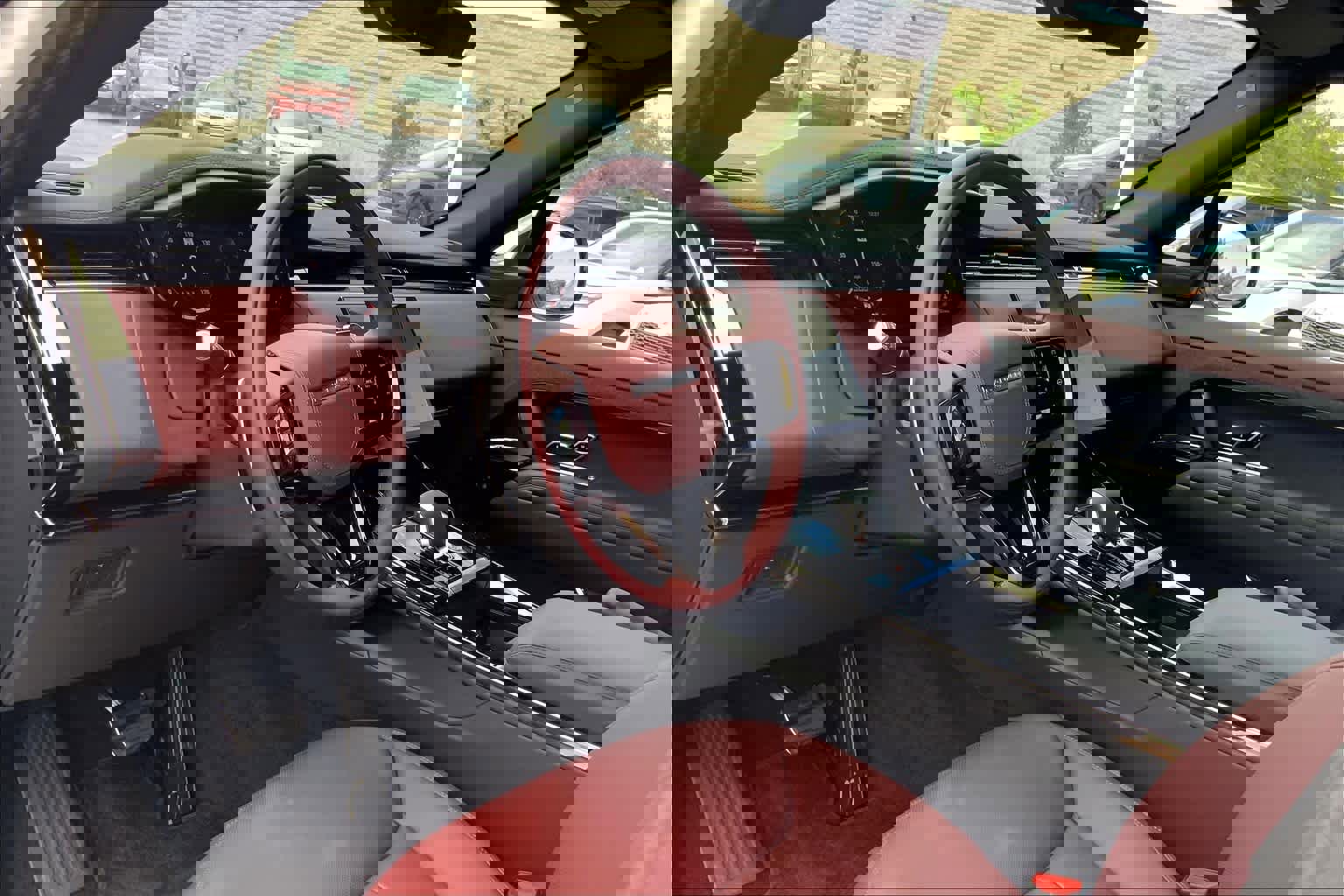 Used 2024 Land Rover Range Rover Sport Dynamic SE image 8