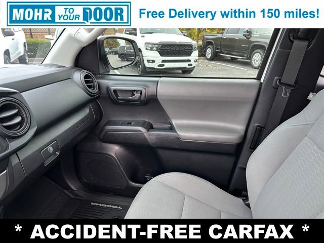 Used 2019 Toyota Tacoma SR image 29