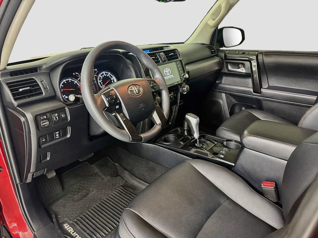 Used 2021 Toyota 4Runner TRD Off-Road Premium w/ Moonroof Package AWD/4WD image 10