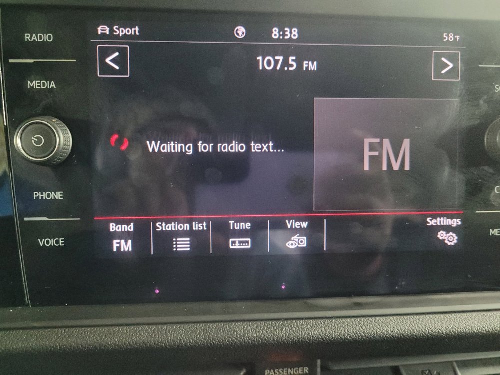 Used 2020 Volkswagen Jetta SEL image 25