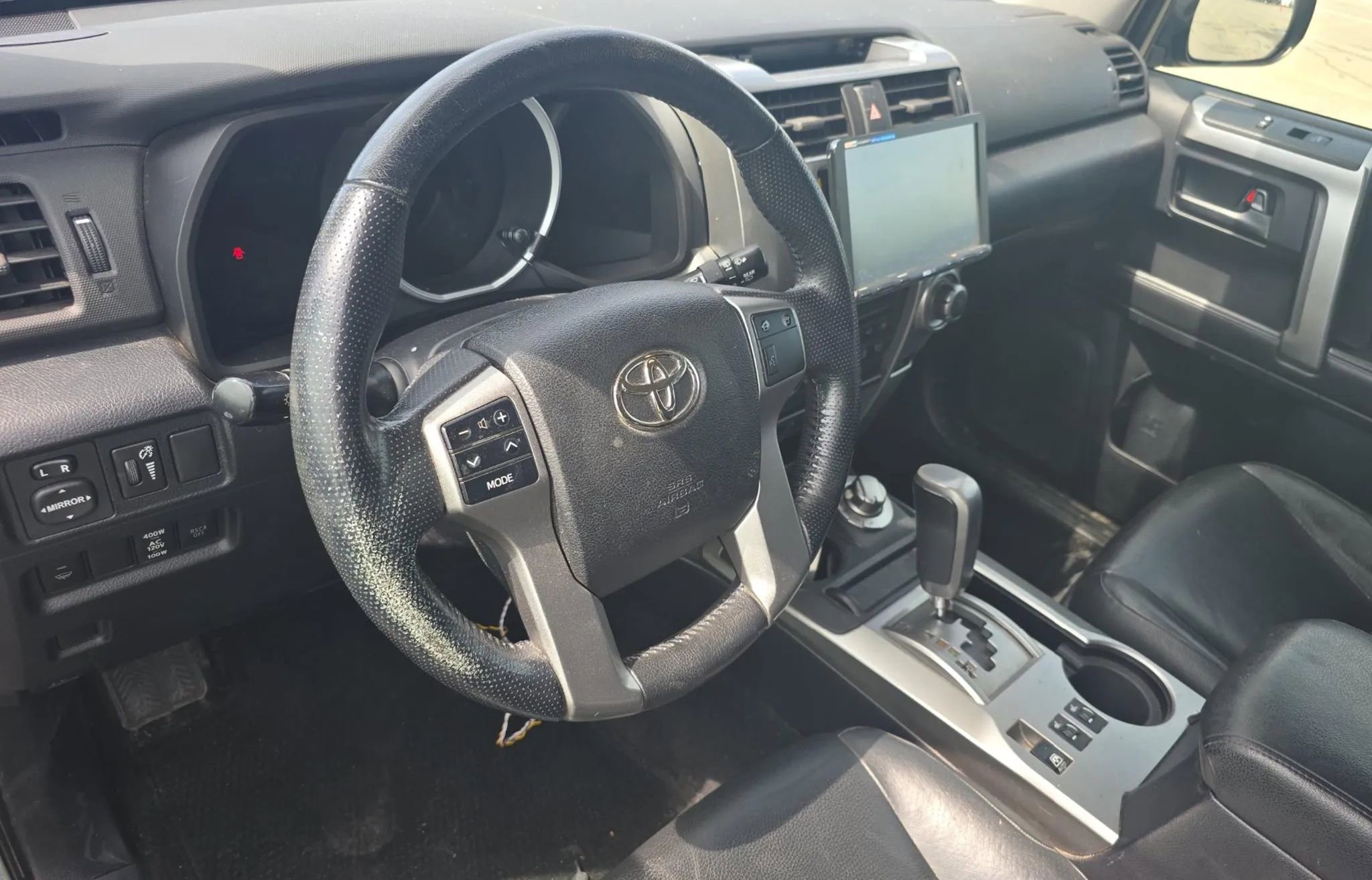 Used 2011 Toyota 4Runner Limited AWD/4WD image 5