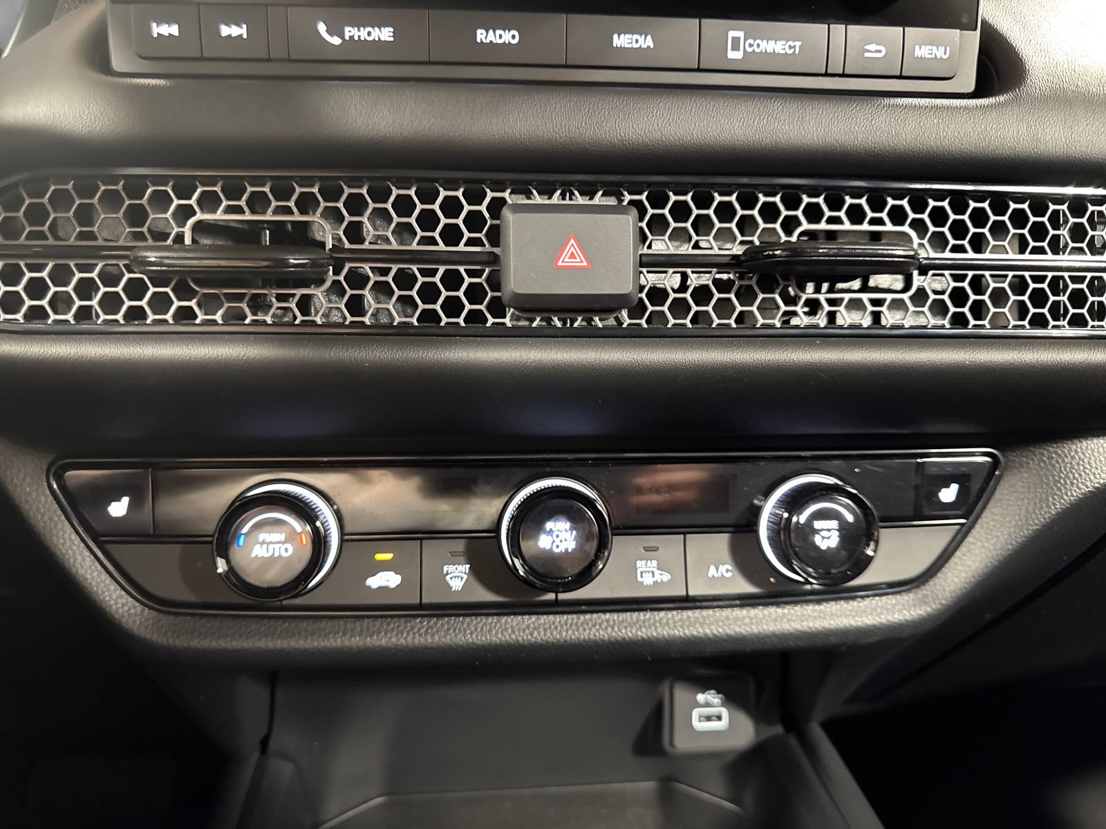 Certified 2024 Honda HR-V Sport image 22