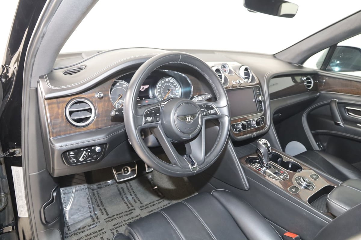 Used 2019 Bentley Bentayga image 39