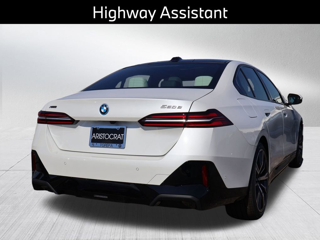 New 2026 BMW 550e xDrive AWD/4WD image 9