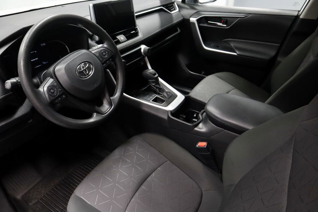 Used 2023 Toyota RAV4 XLE w/ Convenience Package image 23
