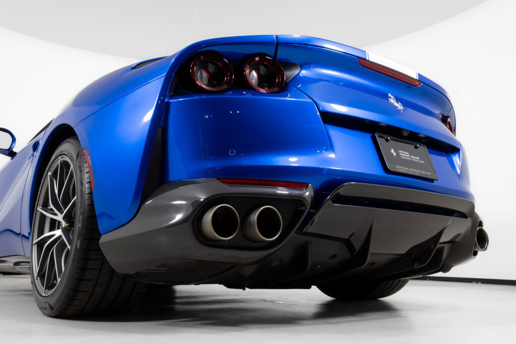 Used 2022 Ferrari 812 GTS RWD image 19