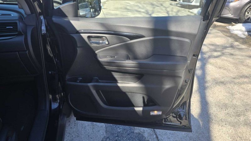 Used 2020 Honda Pilot Elite image 18