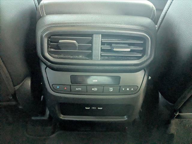 Used 2025 Honda Pilot Touring image 16