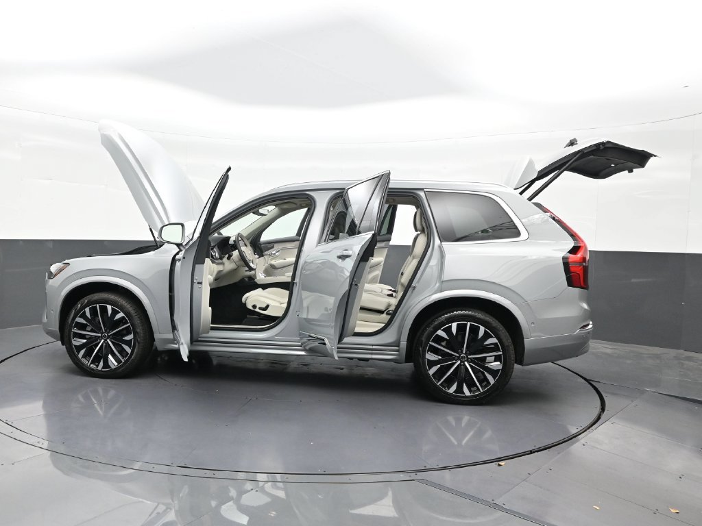 Used 2026 Volvo XC90 B6 Ultra w/ Protection Package AWD/4WD image 35