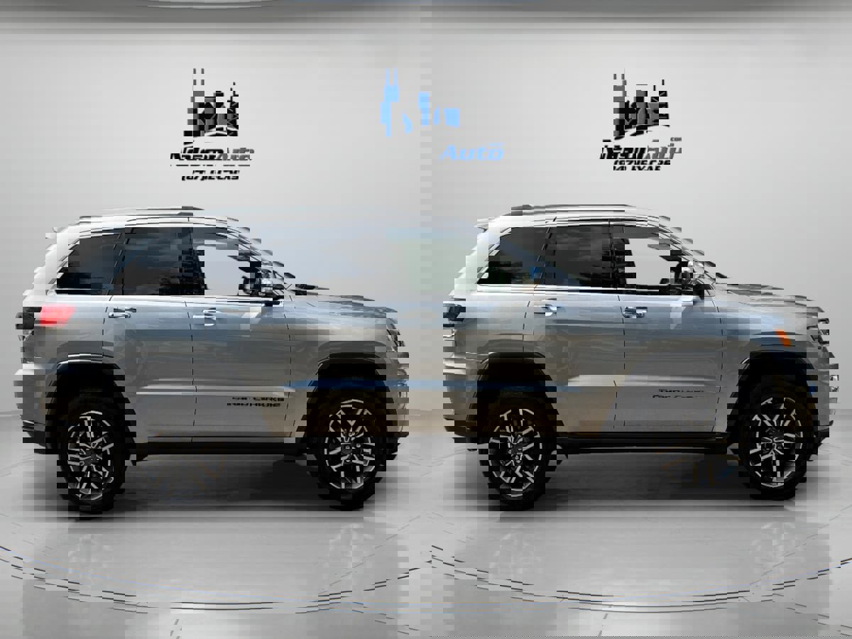 Used 2020 Jeep Grand Cherokee Limited image 3