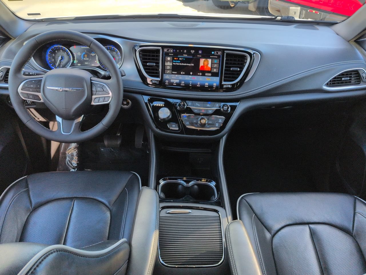 Certified 2026 Chrysler Pacifica Limited FWD image 13