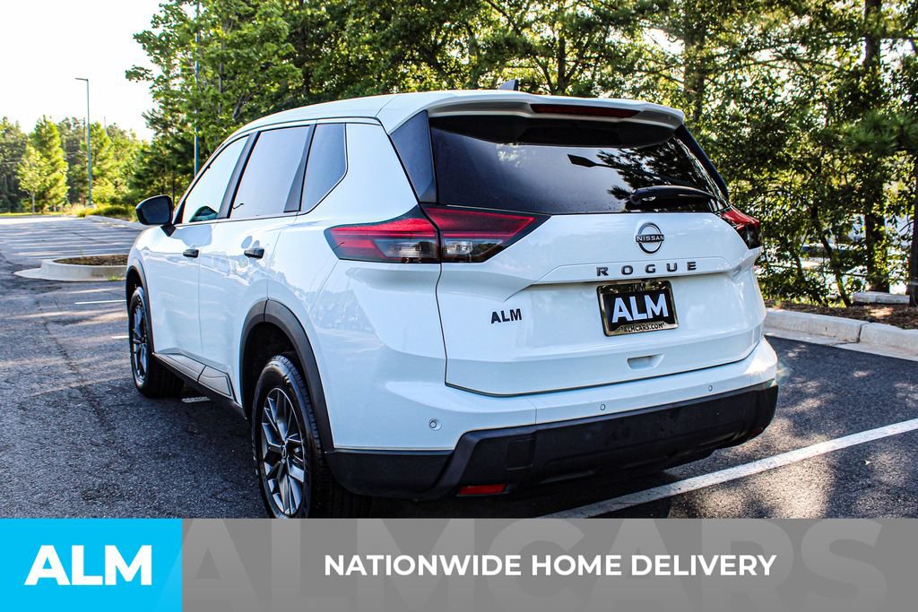 Used 2024 Nissan Rogue S FWD image 4