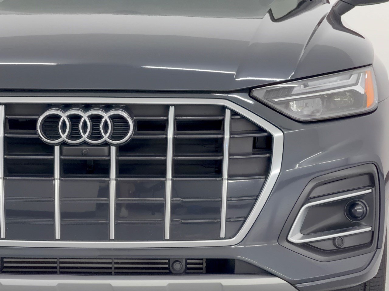 Used 2023 Audi Q5 2.0T Premium Plus w/ Premium Plus Package AWD/4WD image 12
