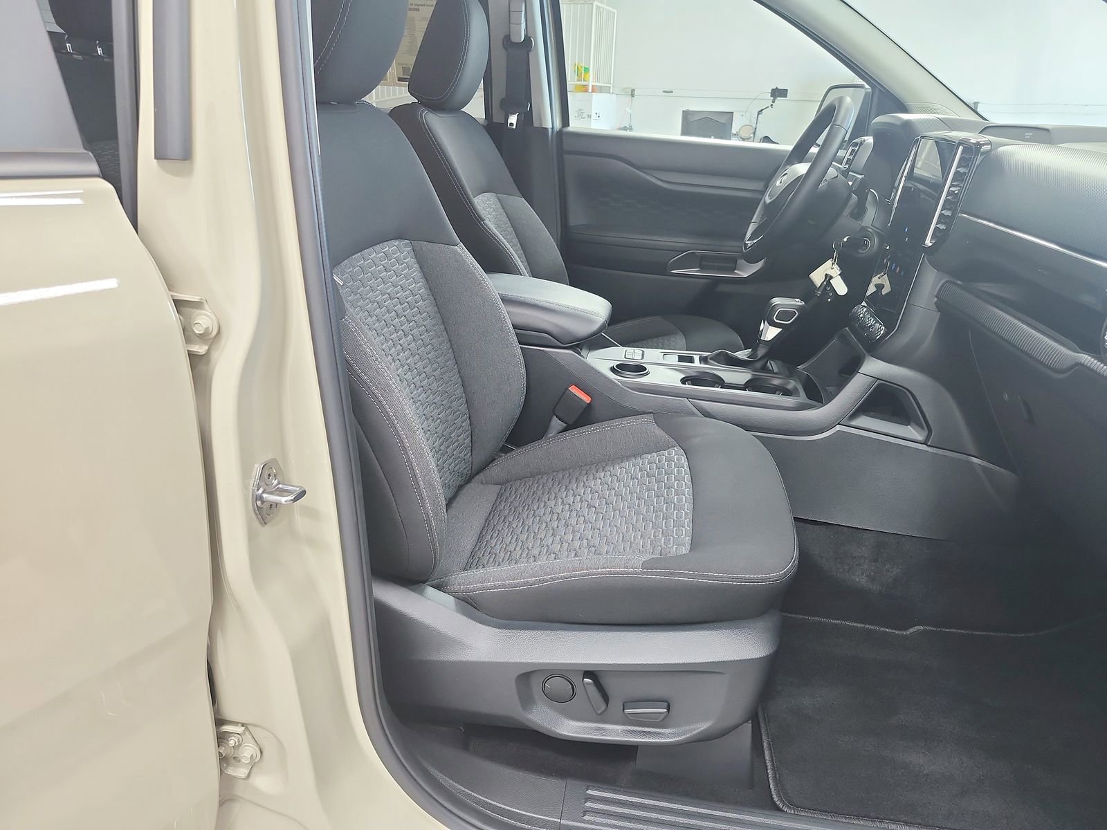 Used 2025 Ford Ranger XLT w/ Equipment Group 301A High image 35