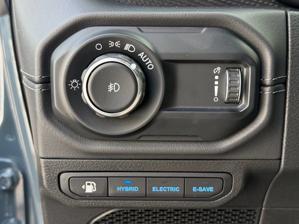 Certified 2025 Jeep Wrangler Unlimited Rubicon 4xe w/ Convenience Group image 29