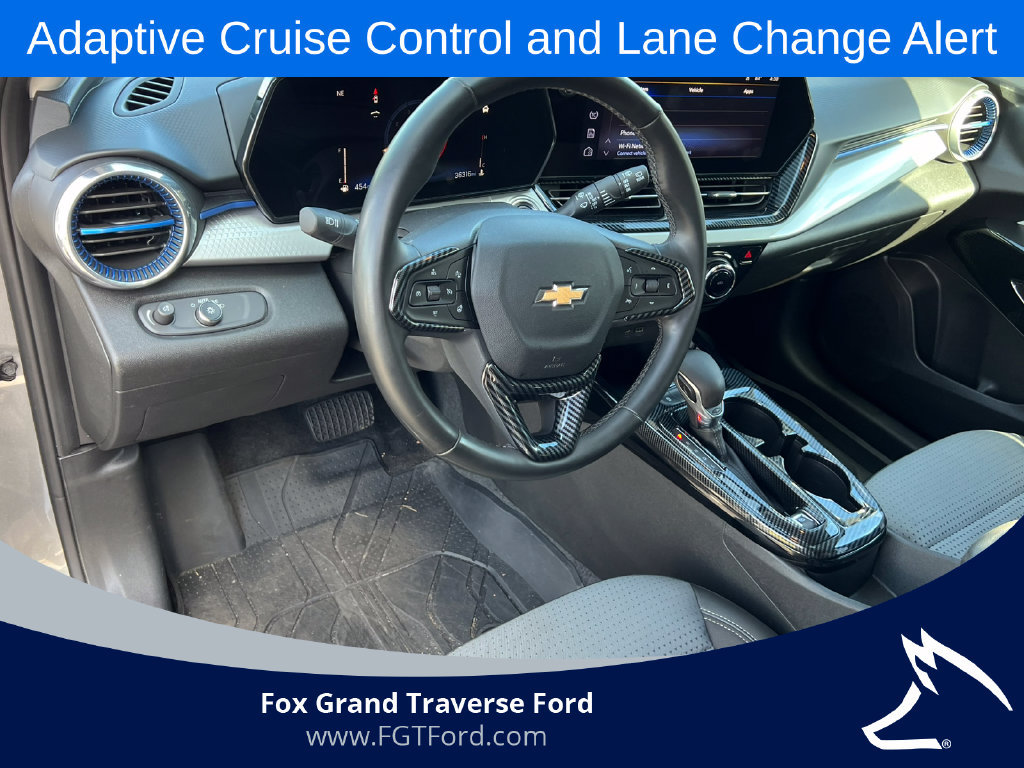 Used 2025 Chevrolet Trax LT w/ Driver Confidence Package FWD image 14