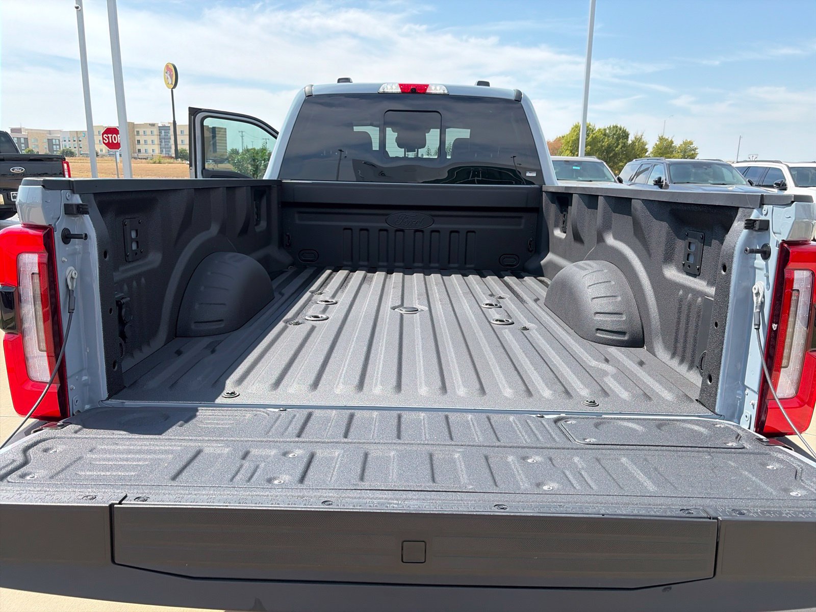 New 2026 Ford F450 Platinum w/ Camper Package AWD/4WD image 23