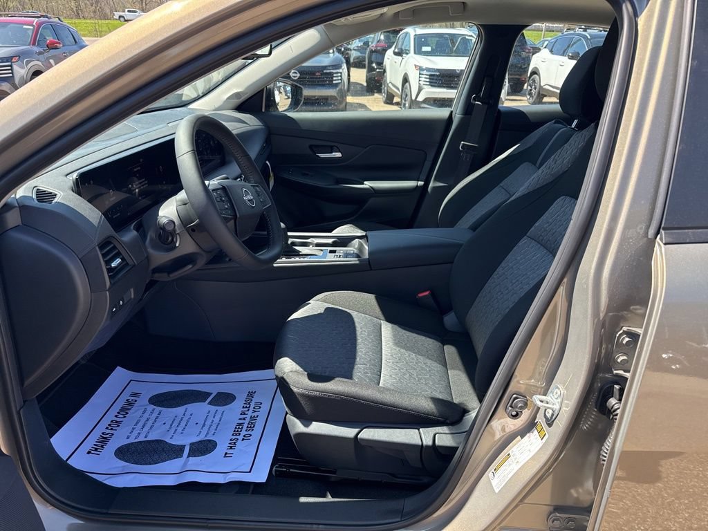 New 2026 Nissan Sentra SV w/ SV Convenience Package FWD image 9