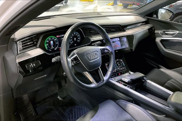 Used 2023 Audi e-tron Prestige w/ Prestige Package image 14
