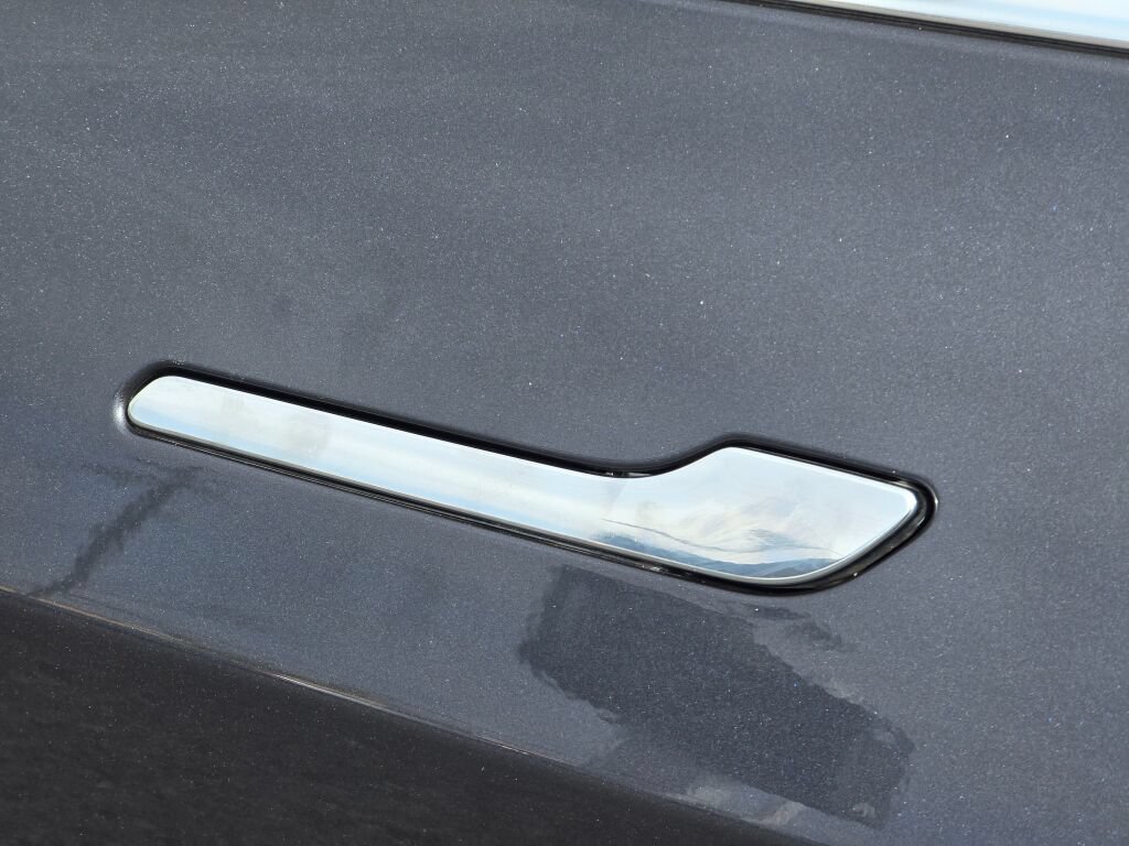 Used 2018 Tesla Model 3 Long Range RWD image 11
