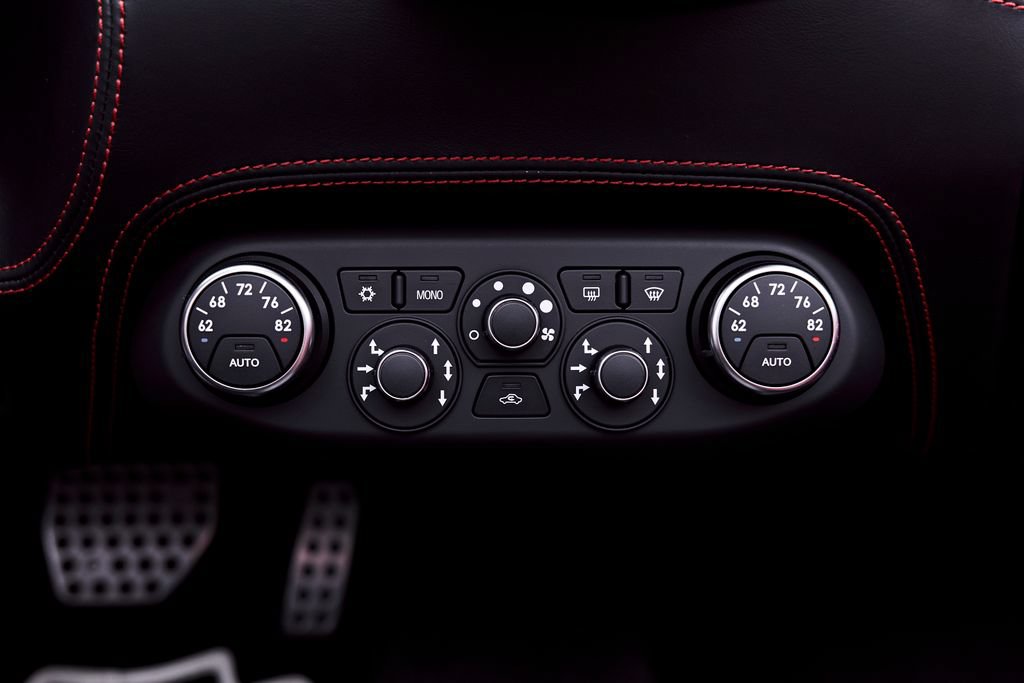 Used 2014 Ferrari 458 Spider RWD image 86
