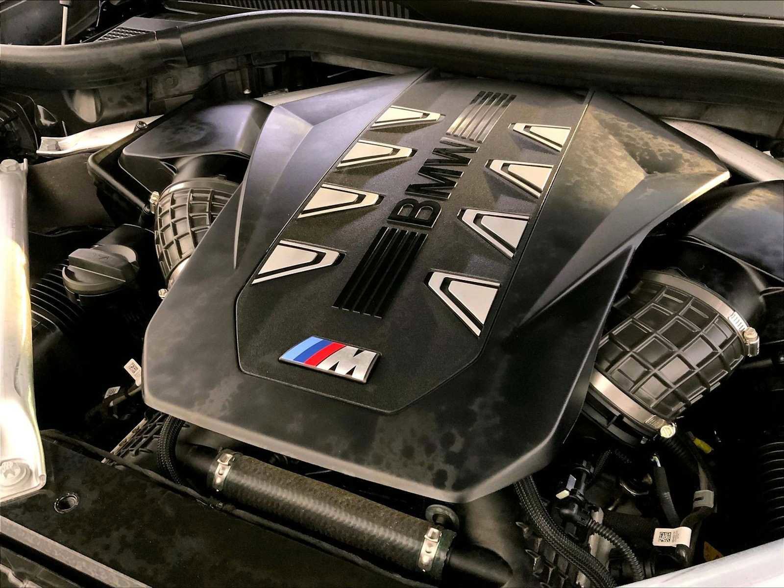 Used 2024 BMW X7 M60i w/ Executive Package image 33