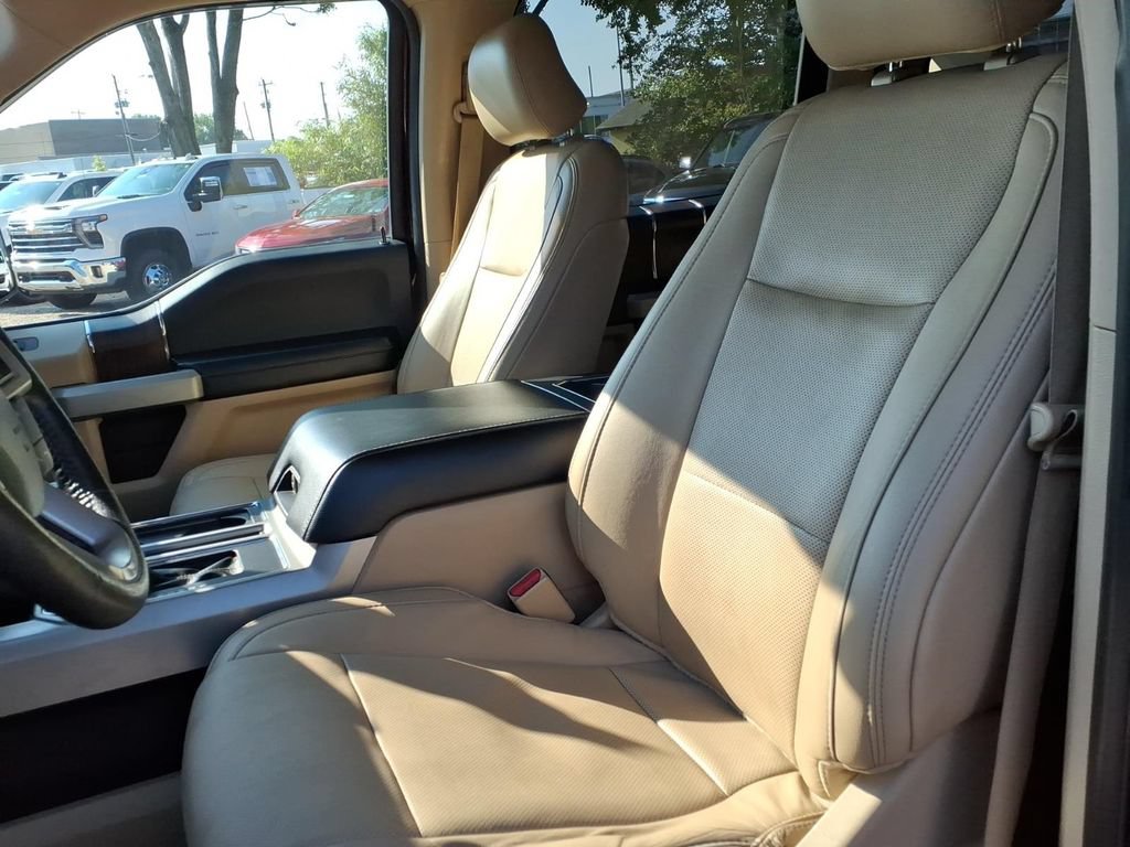 Used 2016 Ford F150 Lariat w/ Equipment Group 502A Luxury AWD/4WD image 23