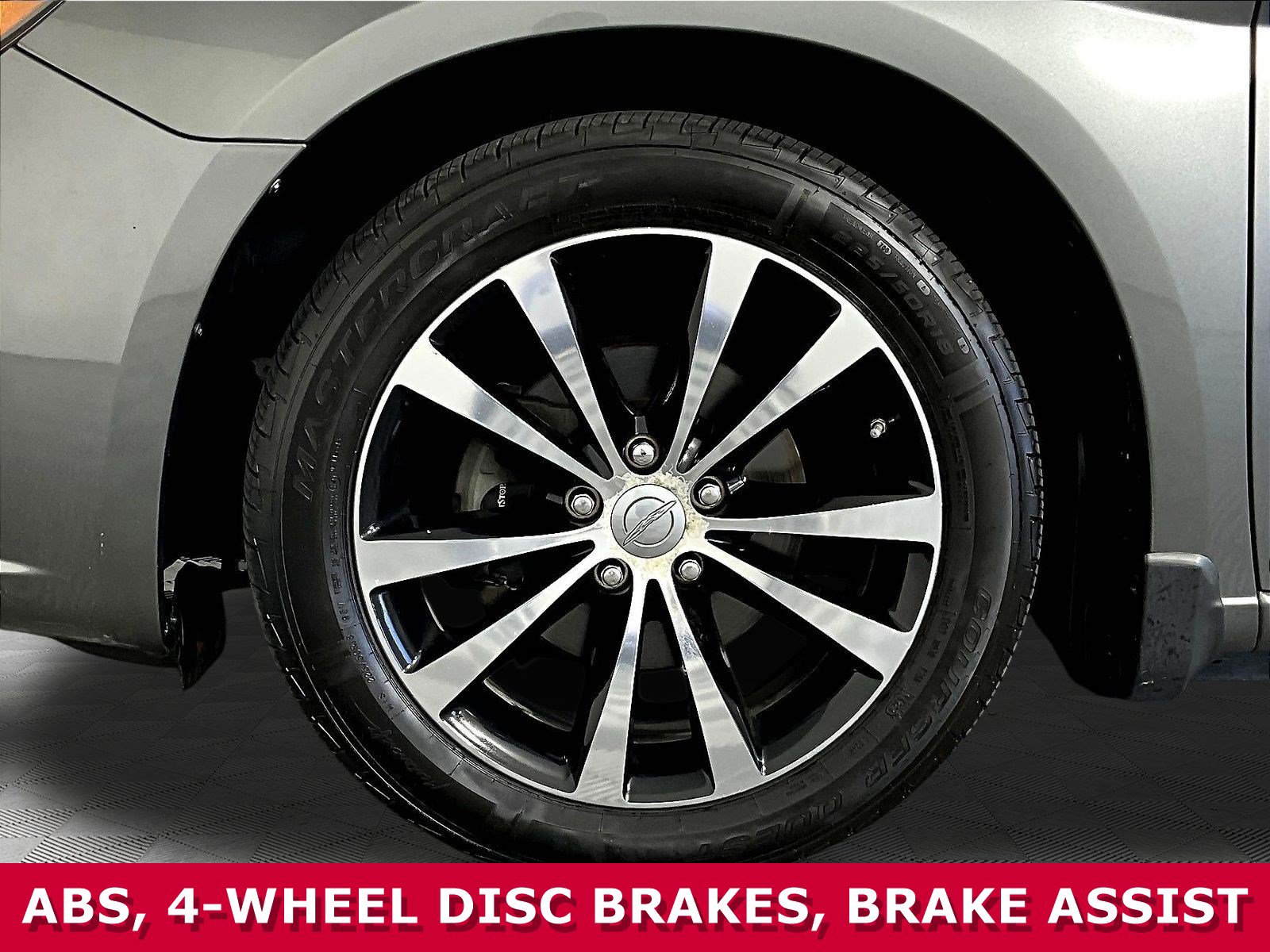 Used 2011 Chrysler 200 S FWD image 28