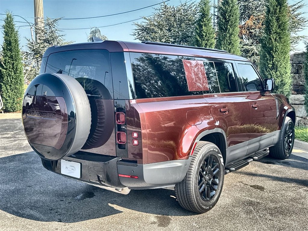 Used 2025 Land Rover Defender 130 S image 5