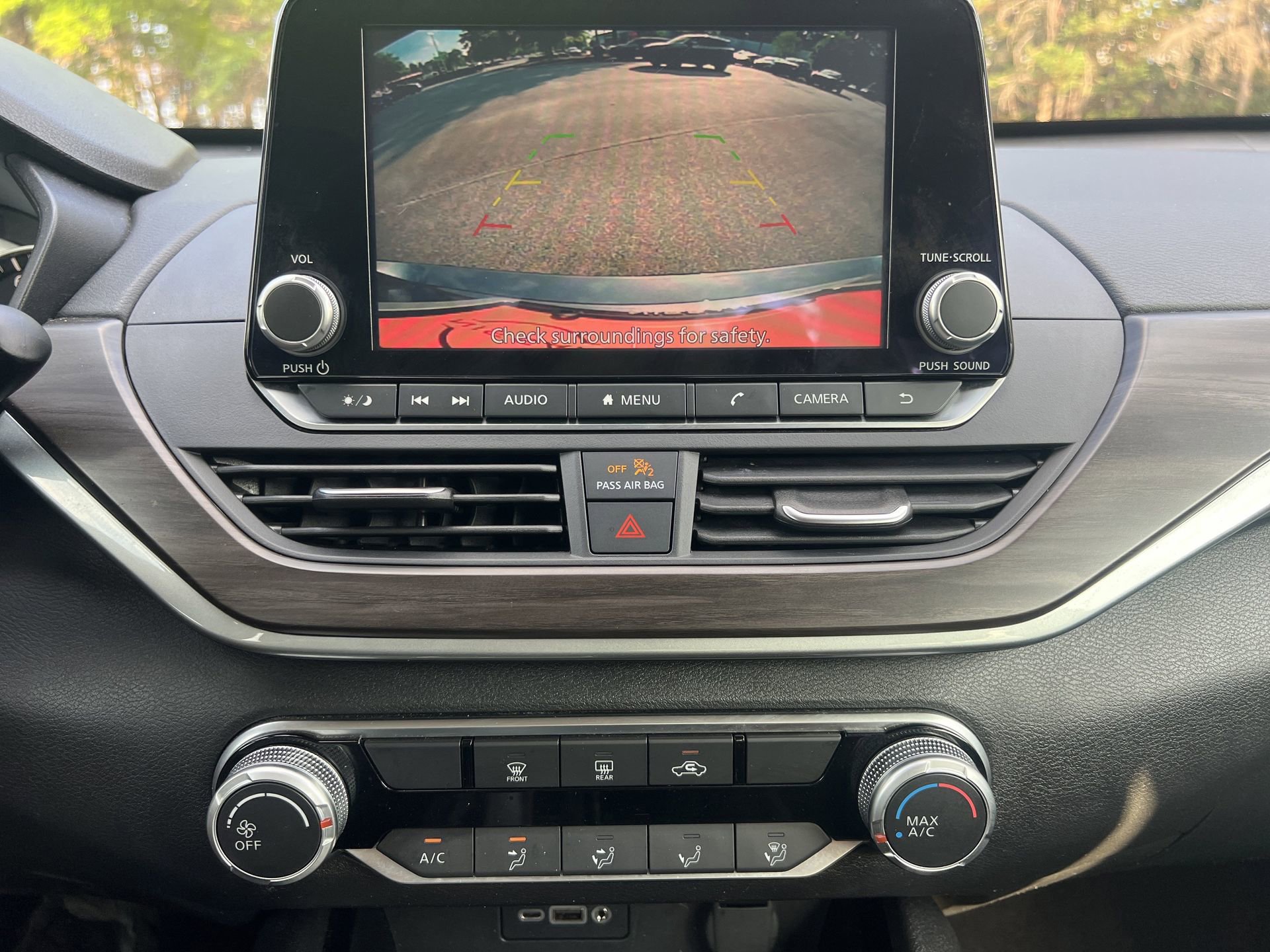 Used 2024 Nissan Altima 2.5 SV FWD image 4