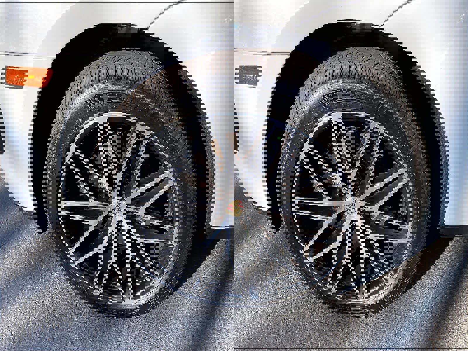 Used 2024 Porsche Macan image 12