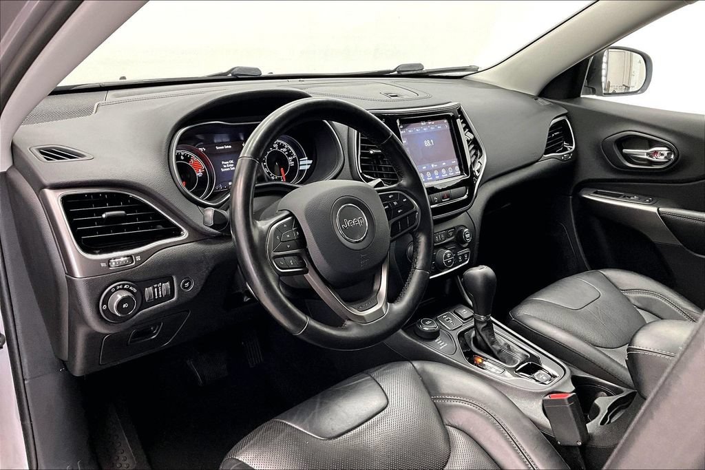 Used 2020 Jeep Cherokee Limited AWD/4WD image 13