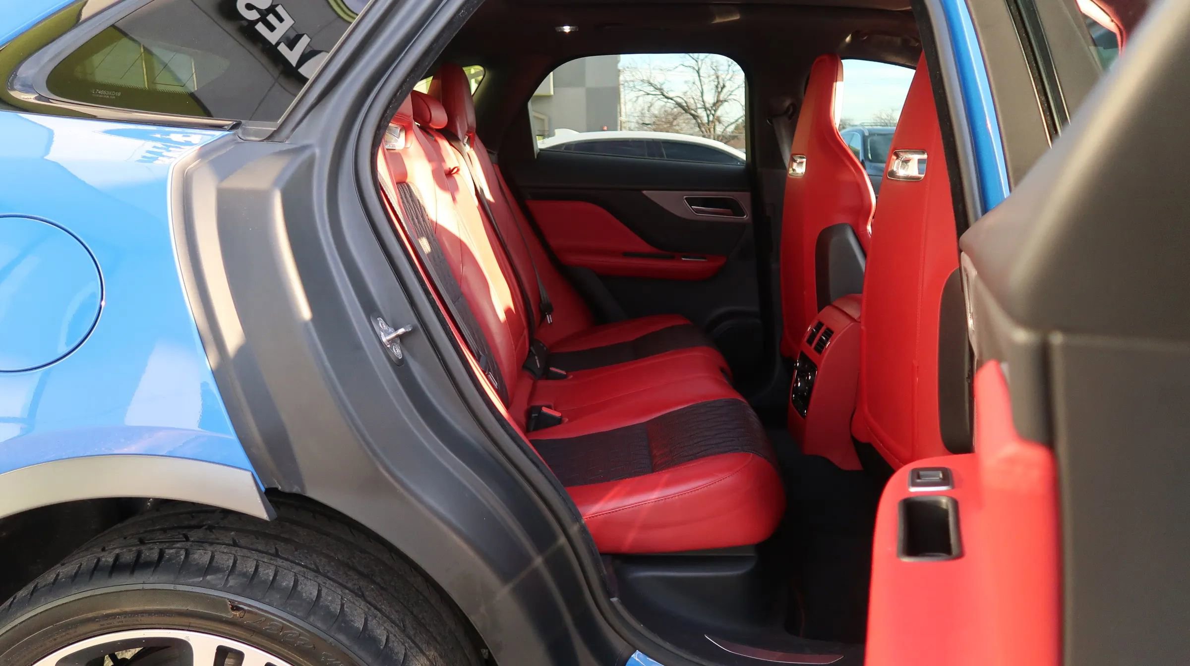 Used 2019 Jaguar F-PACE SVR AWD/4WD image 22