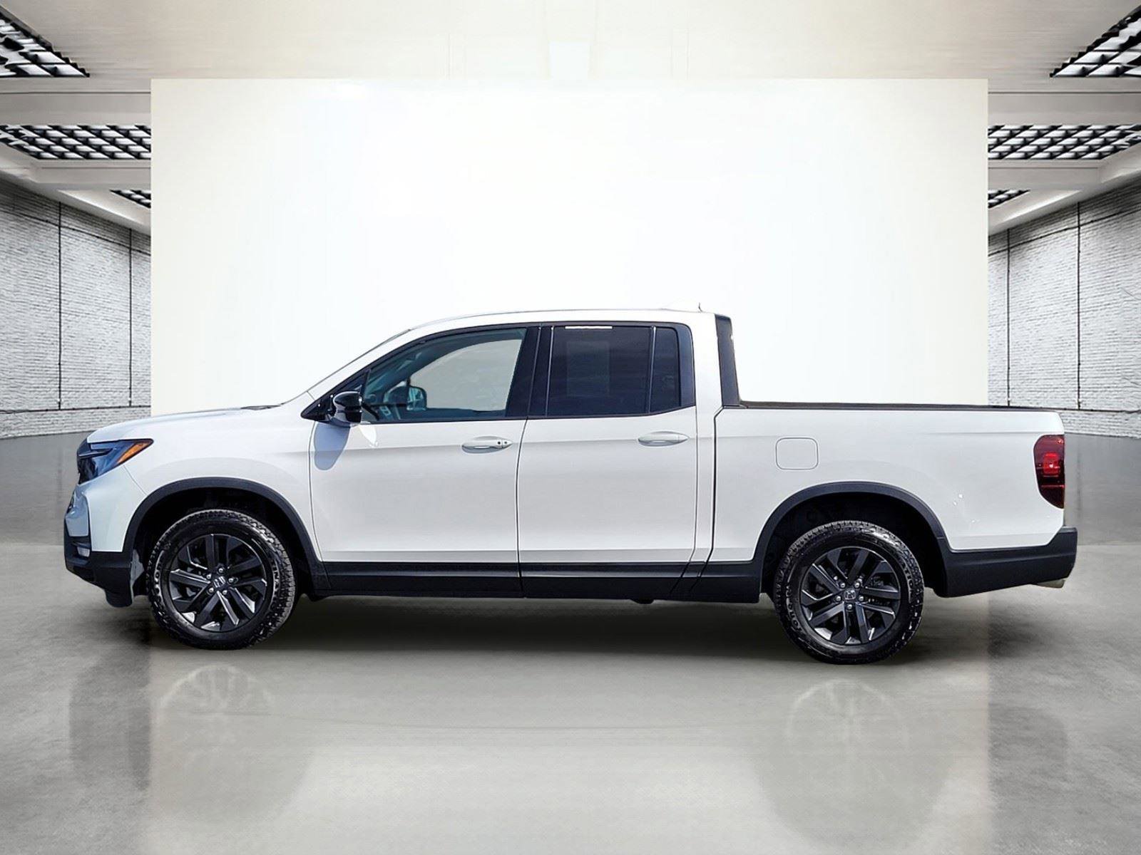 Used 2025 Honda Ridgeline Sport image 10
