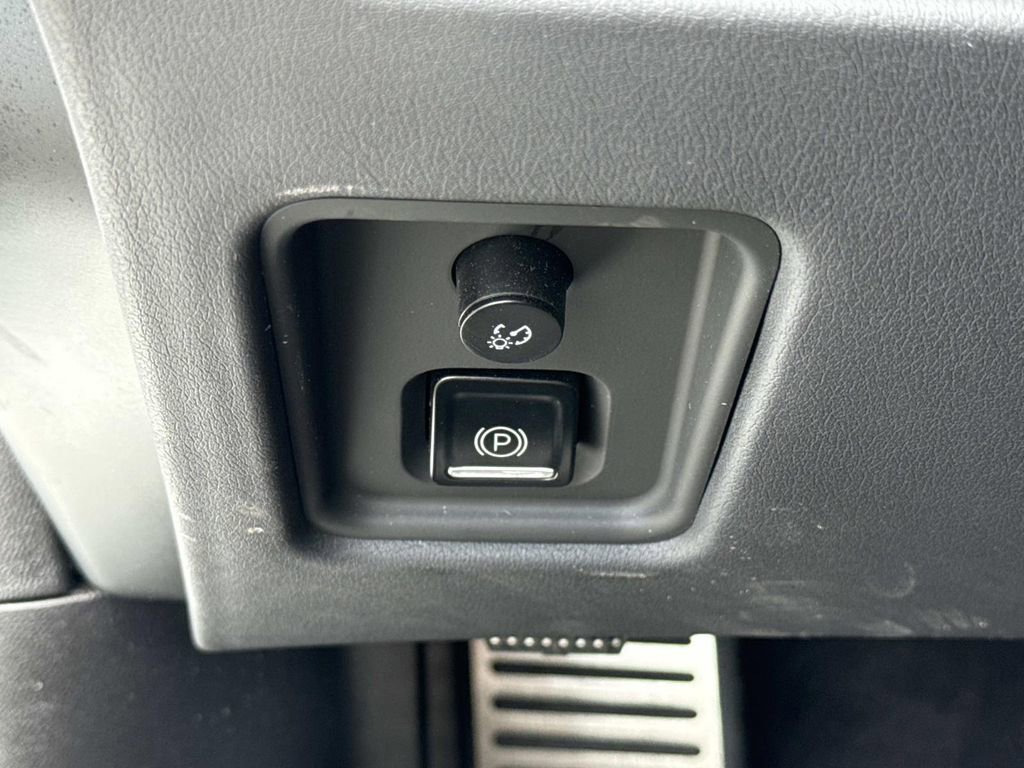 Used 2023 Chevrolet Corvette Stingray Coupe w/ 1LT image 41