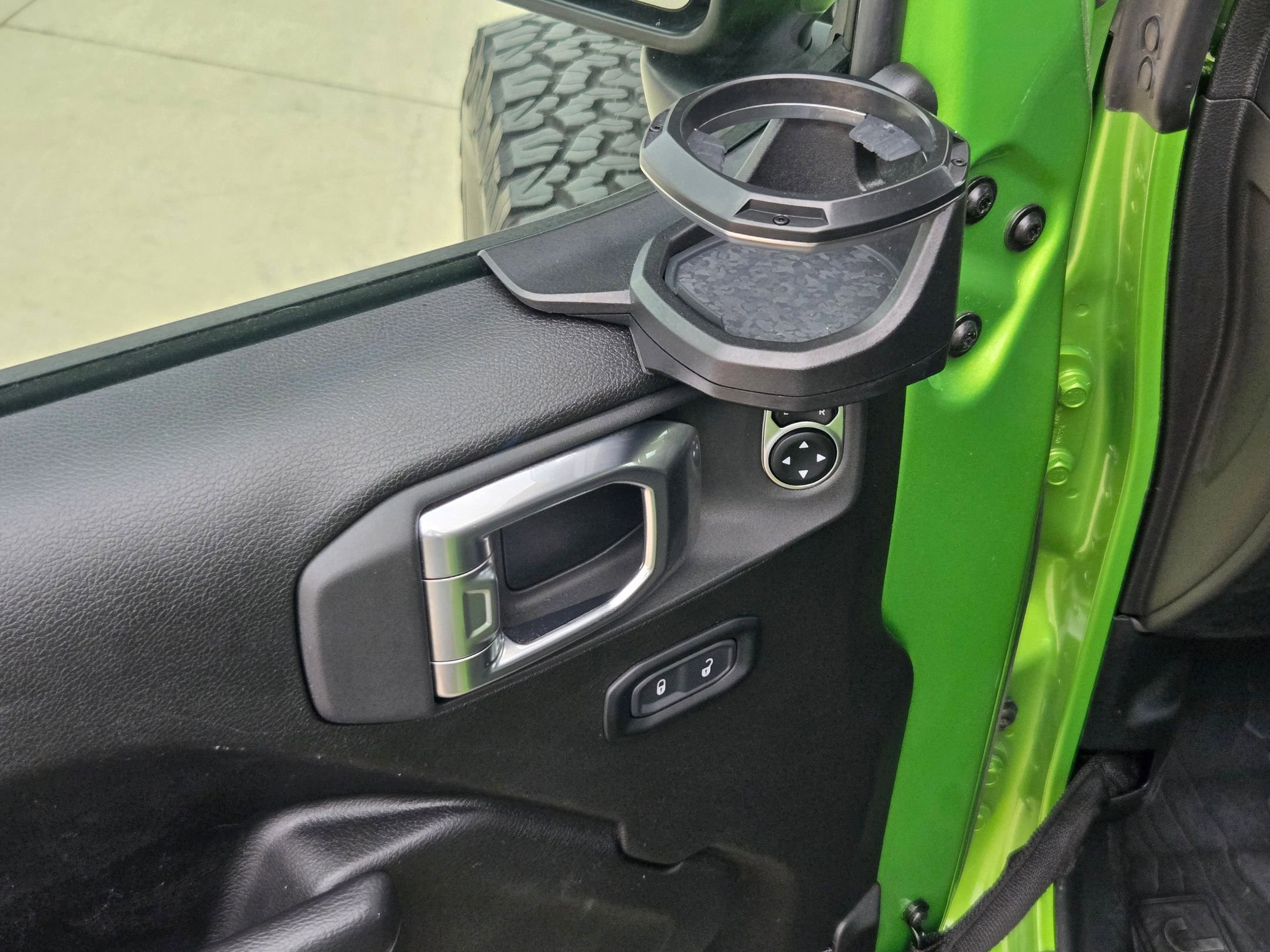 Used 2025 Jeep Wrangler Unlimited Rubicon w/ XTREMEE 35" Tire Package image 12