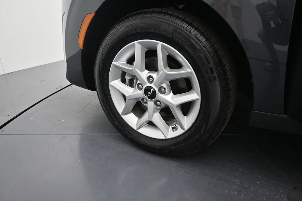 Certified 2024 Kia Soul LX w/ Option Group 015 FWD image 11